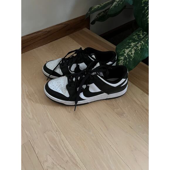 Nike Shoes - Nike Black and White Sneakers